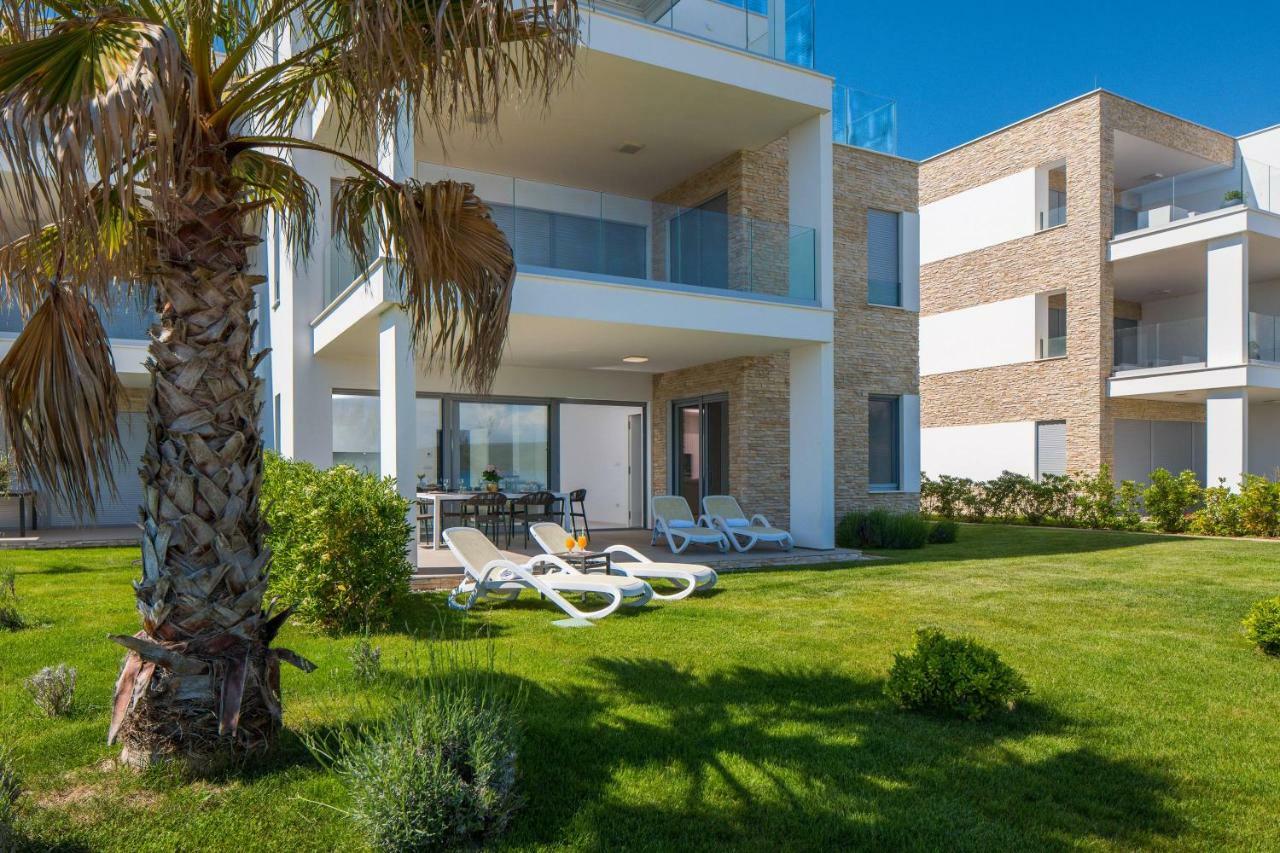 Luxury Design Beach Front Apartment Sukošan Exteriör bild