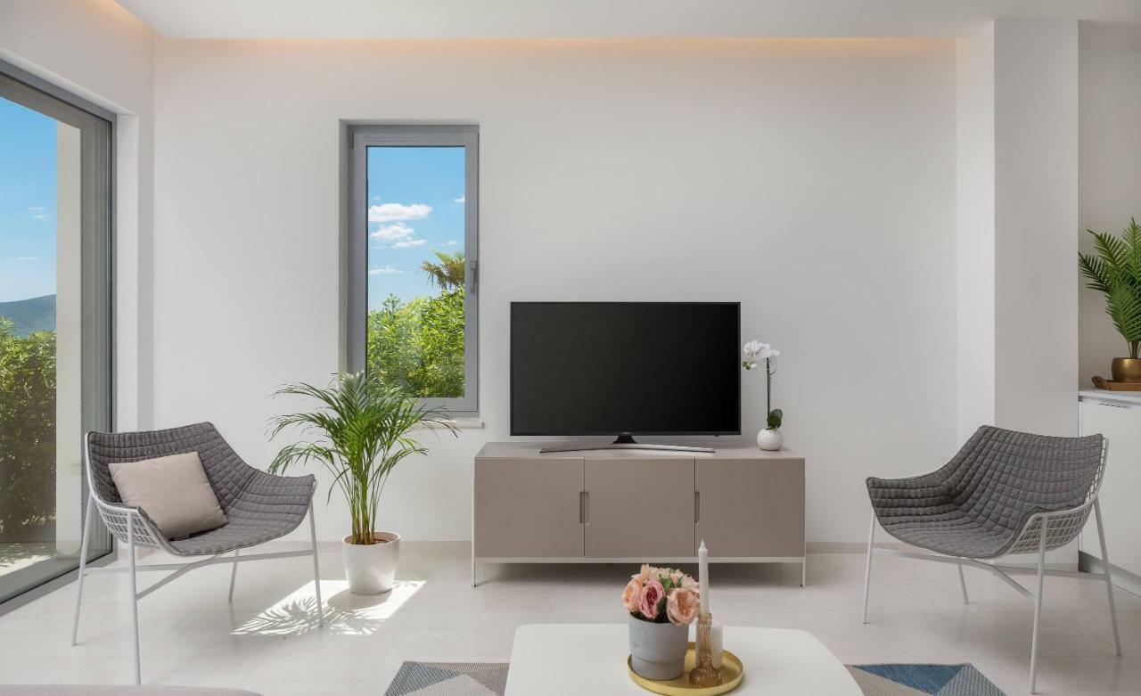 Luxury Design Beach Front Apartment Sukošan Exteriör bild